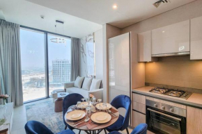 STAY BY LATINEM Luxury 1BR Holiday Home W1006 near Burj Khalifa